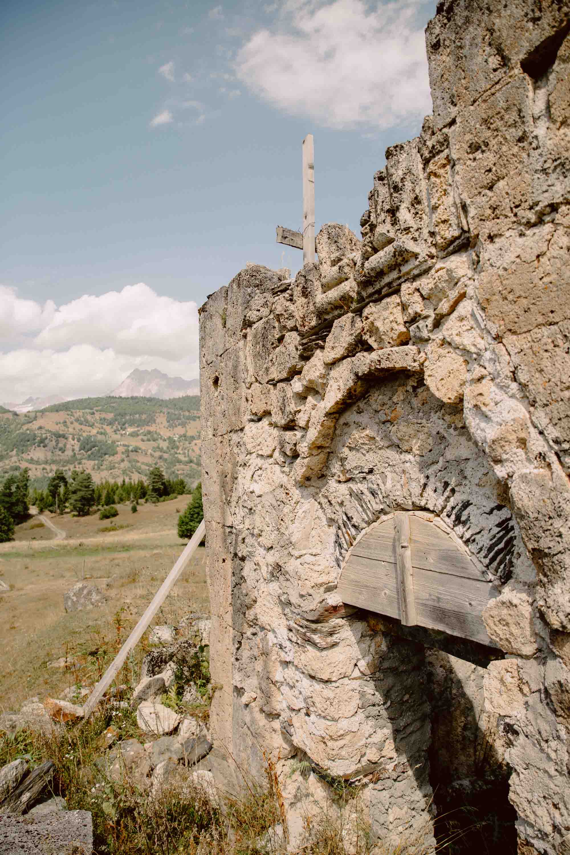 Views on Church of St. Elijah (Lahili)