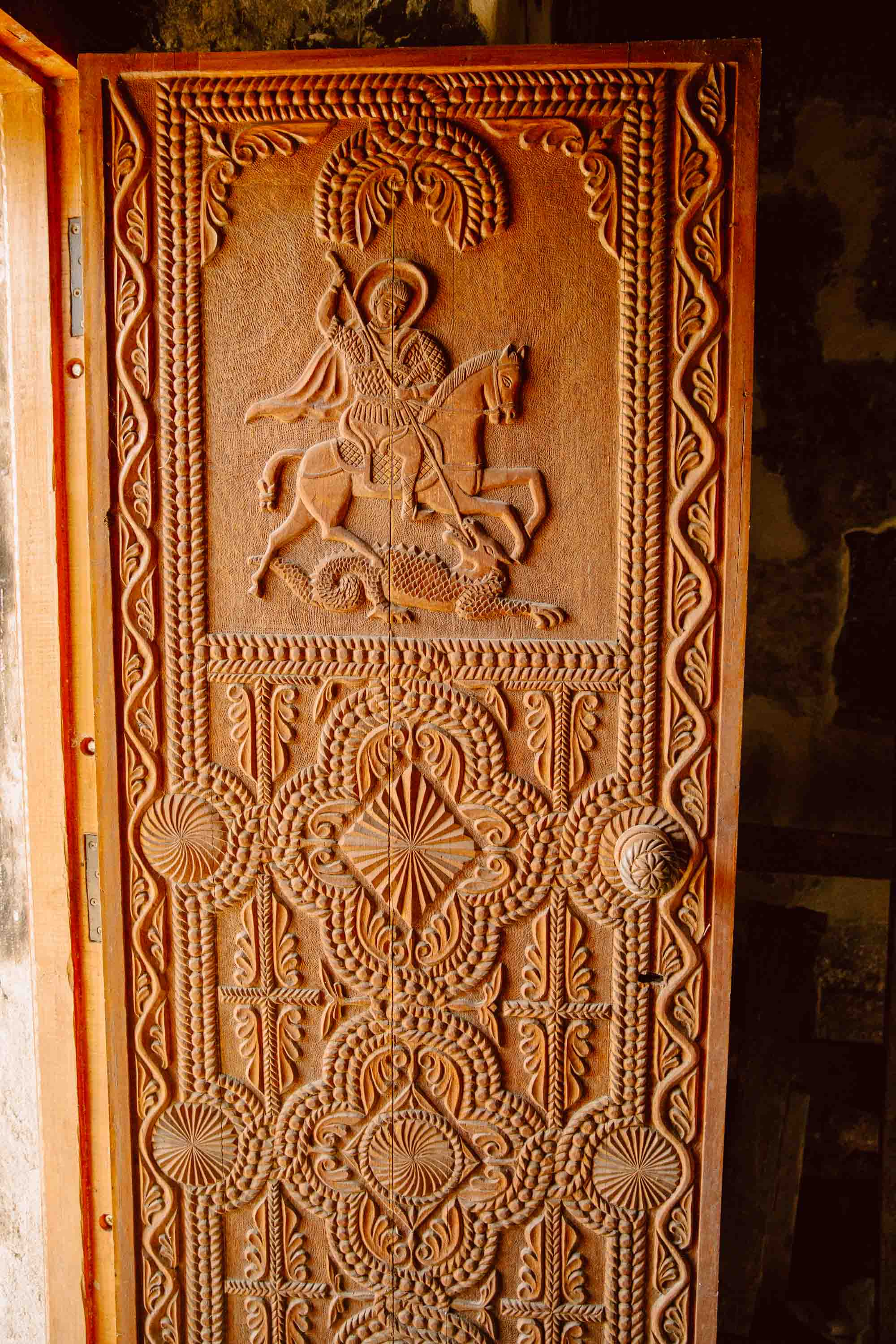Views on Church of St. George (Ipkhi)
