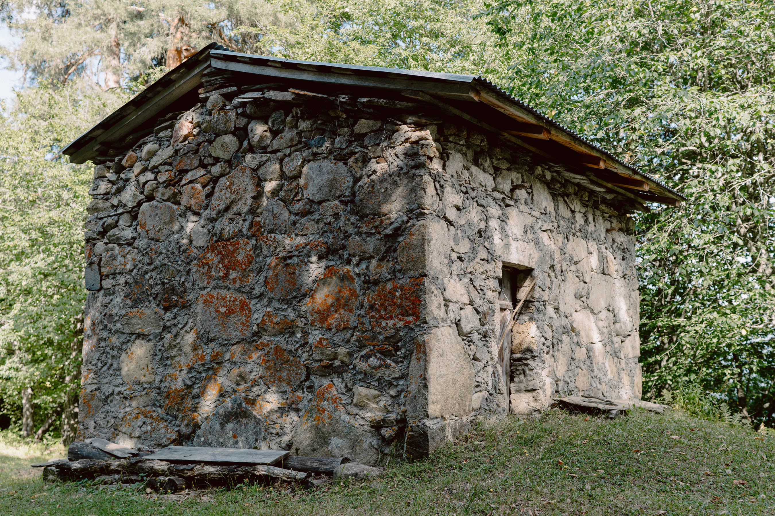 Views on Church of the Archangel (Guhli)